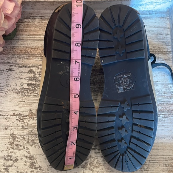 Vintage Chanel Sneakers - Picture 13 of 15